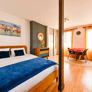 Pantheon Apartment Paris